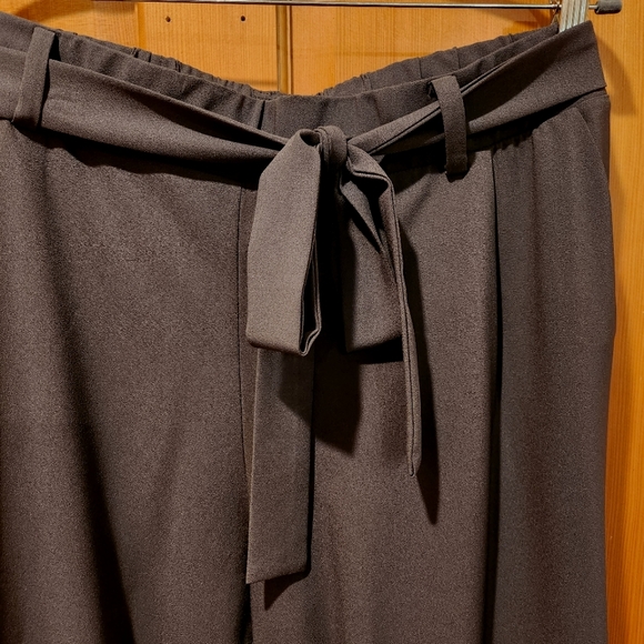 Torrid taper stretch pull-on crepe high rise tie front pant - Picture 3 of 9